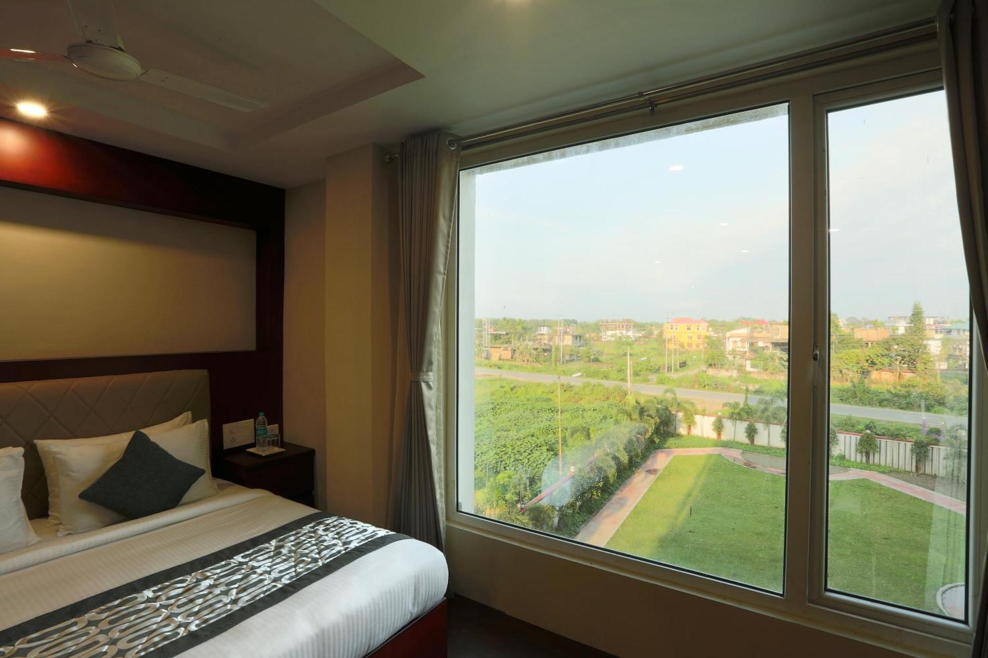 Presidental By East End Delhi Airport New Delhi