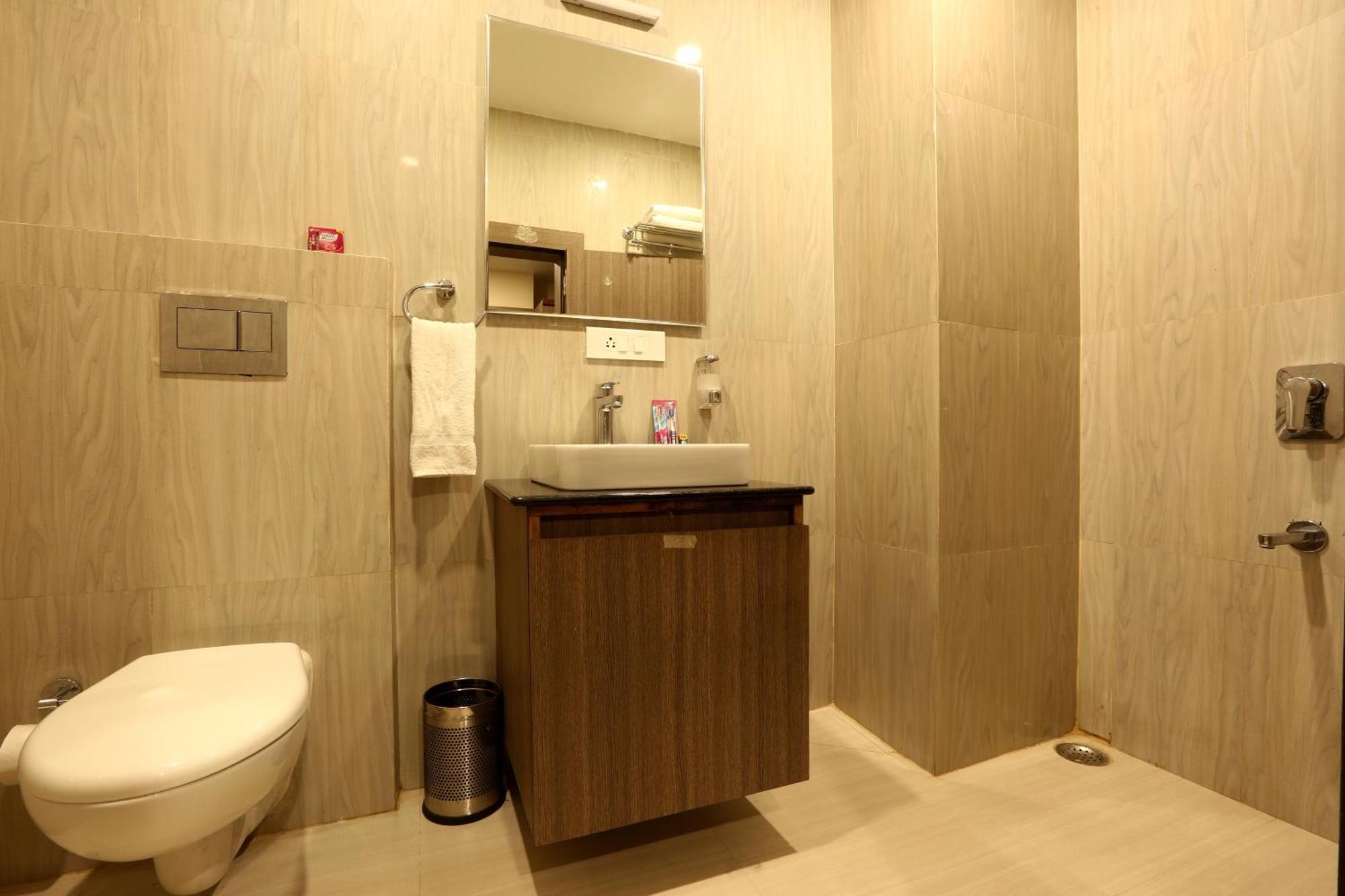 Hotel Presidental By East End Delhi Airport