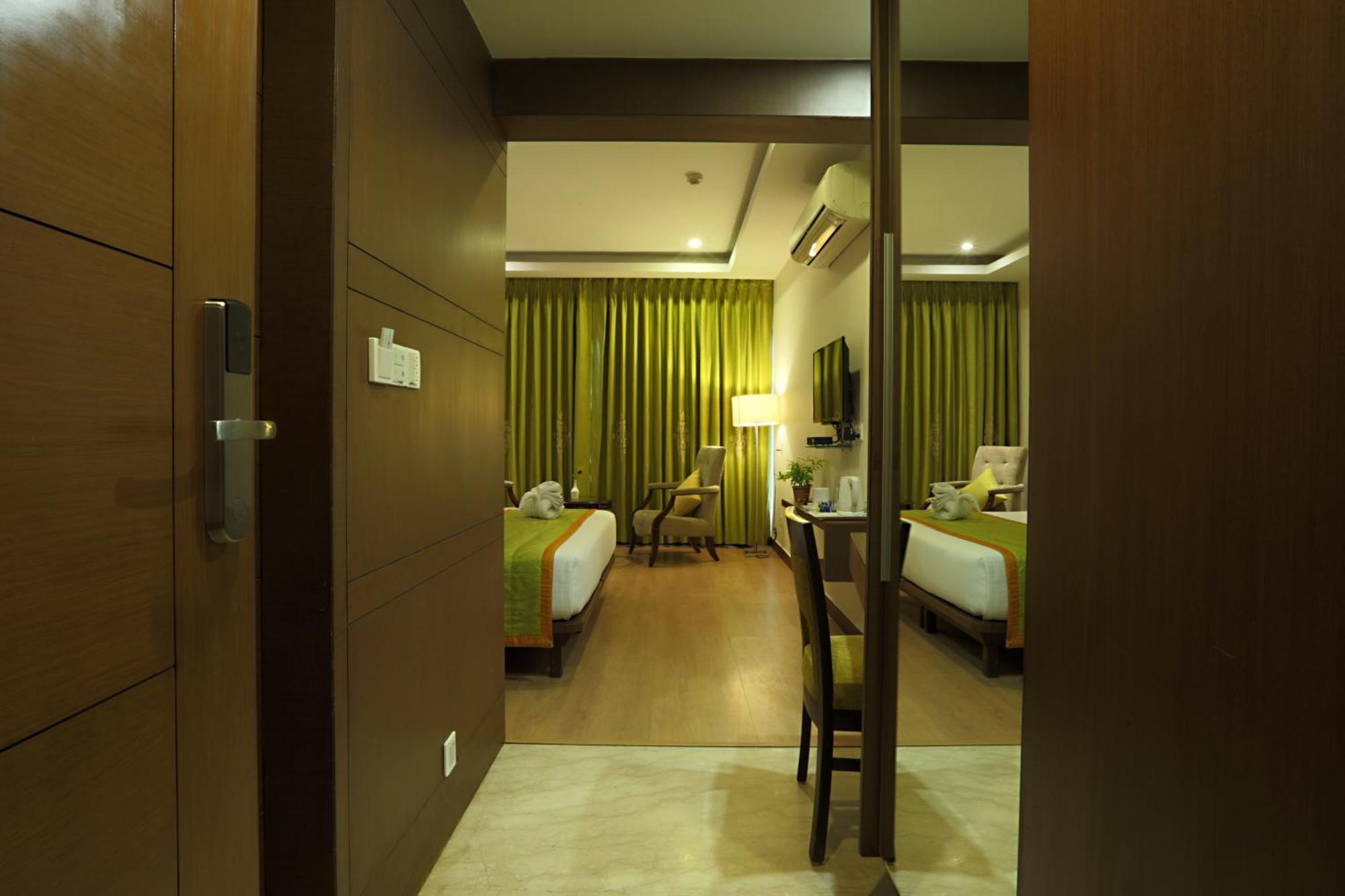 Presidental By East End Delhi Airport 3*