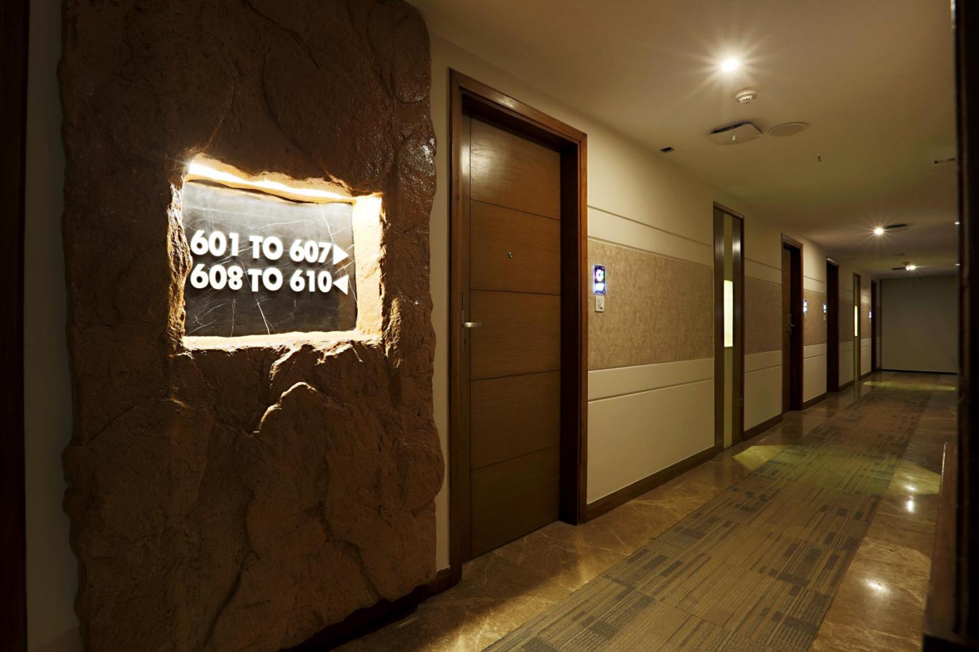 Hotel Presidental By East End Delhi Airport New Delhi