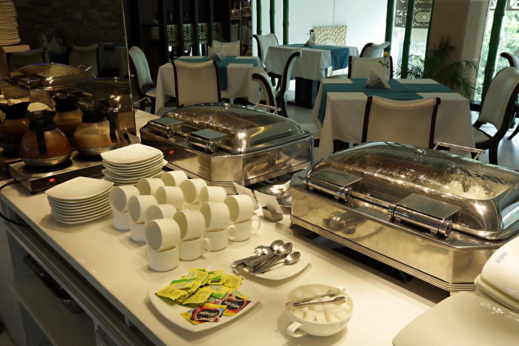 Presidental By East End Delhi Airport Hotel 3*