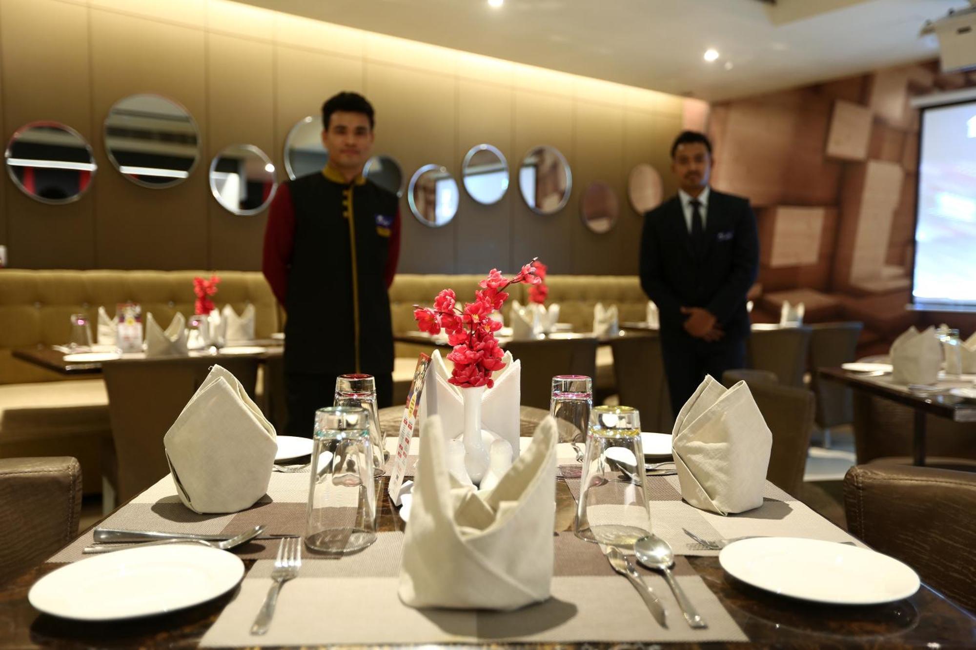 Presidental By East End Delhi Airport 3*