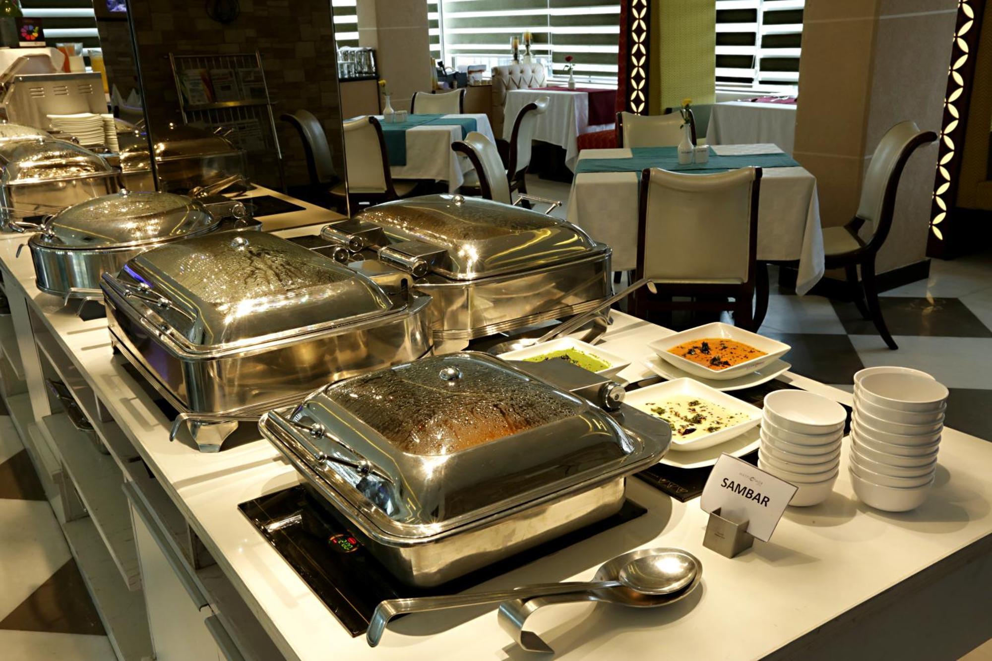 Hotel Presidental By East End Delhi Airport 3*