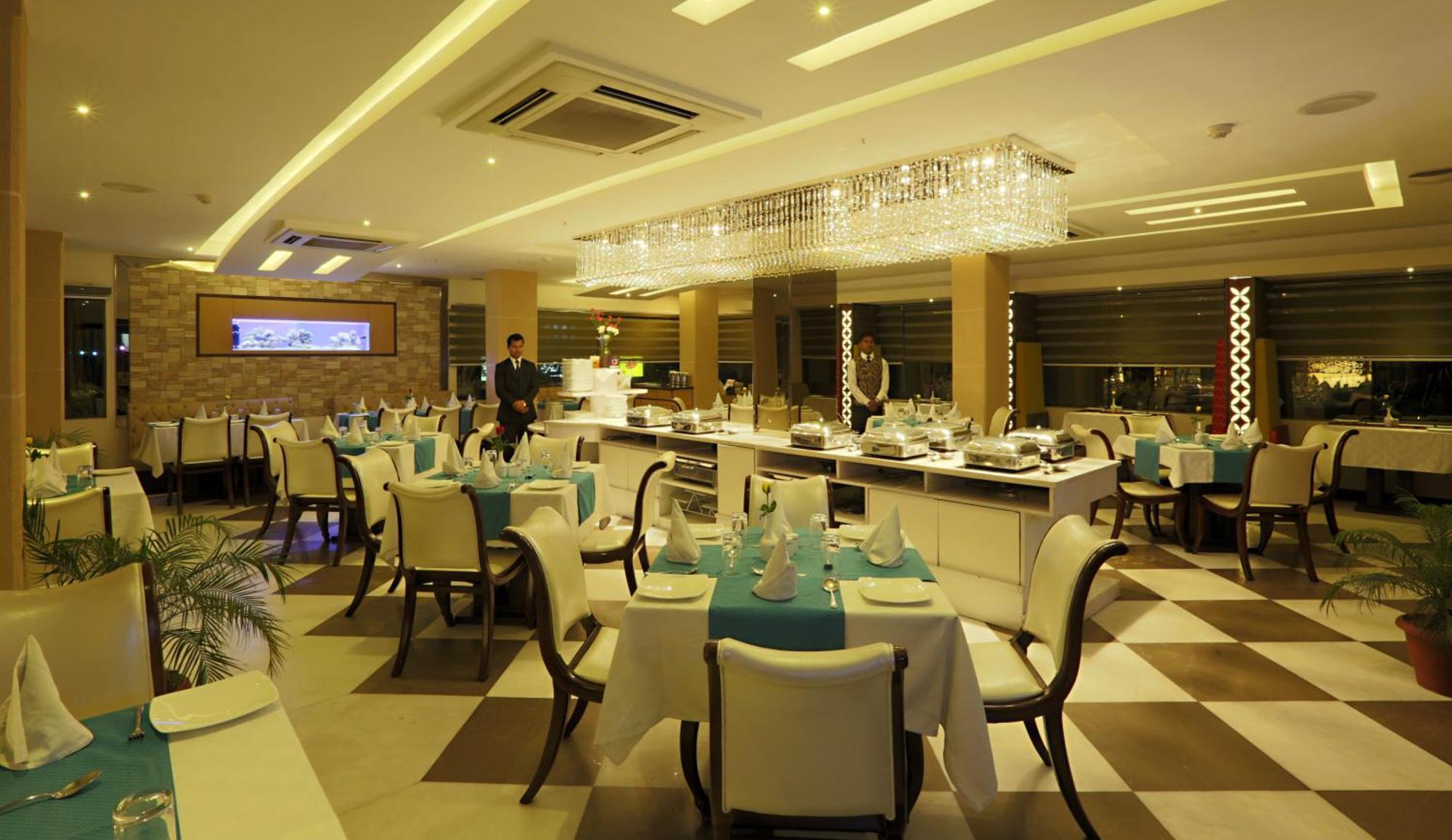 Presidental By East End Delhi Airport