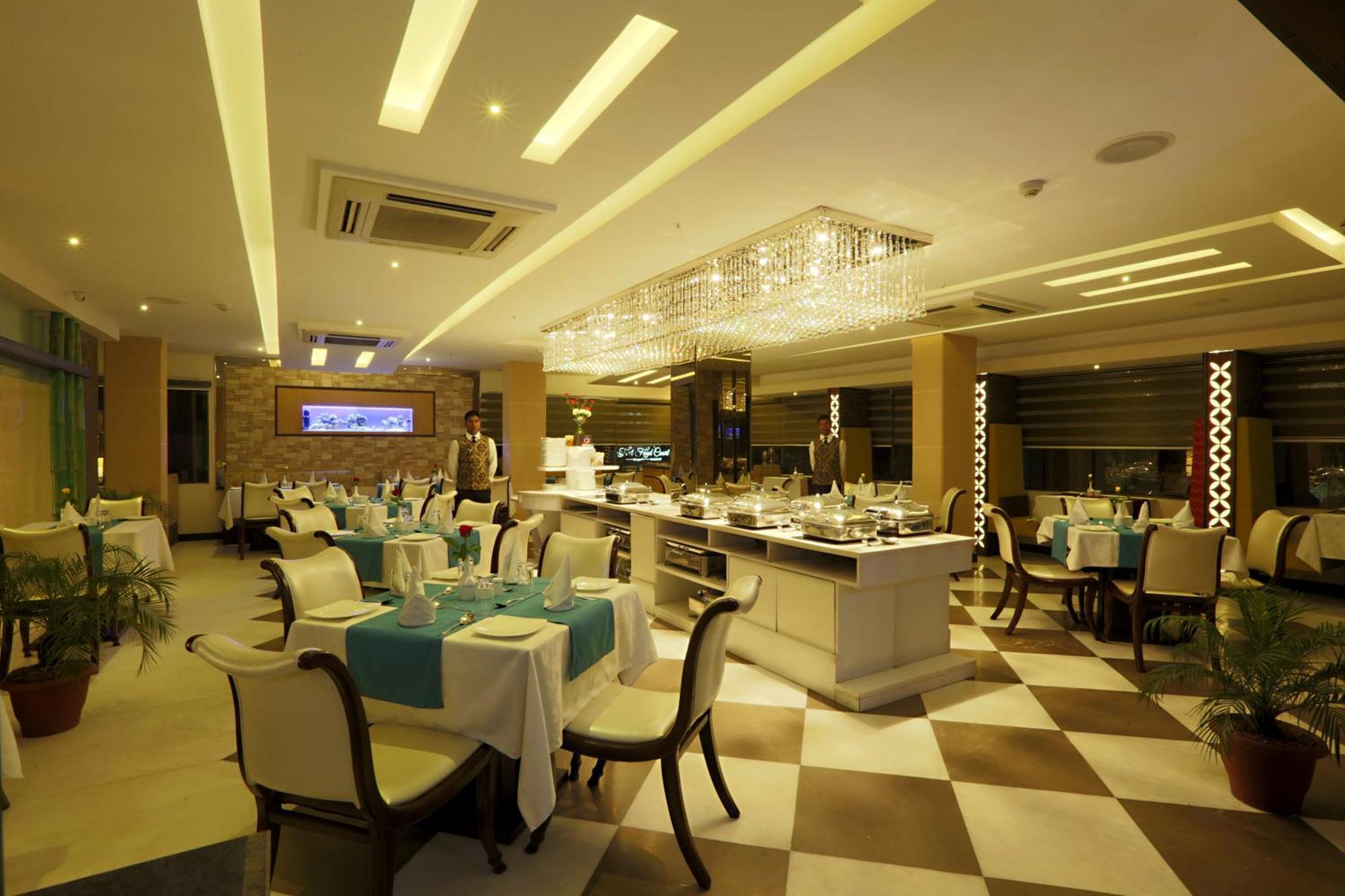 Presidental By East End Delhi Airport Hotel