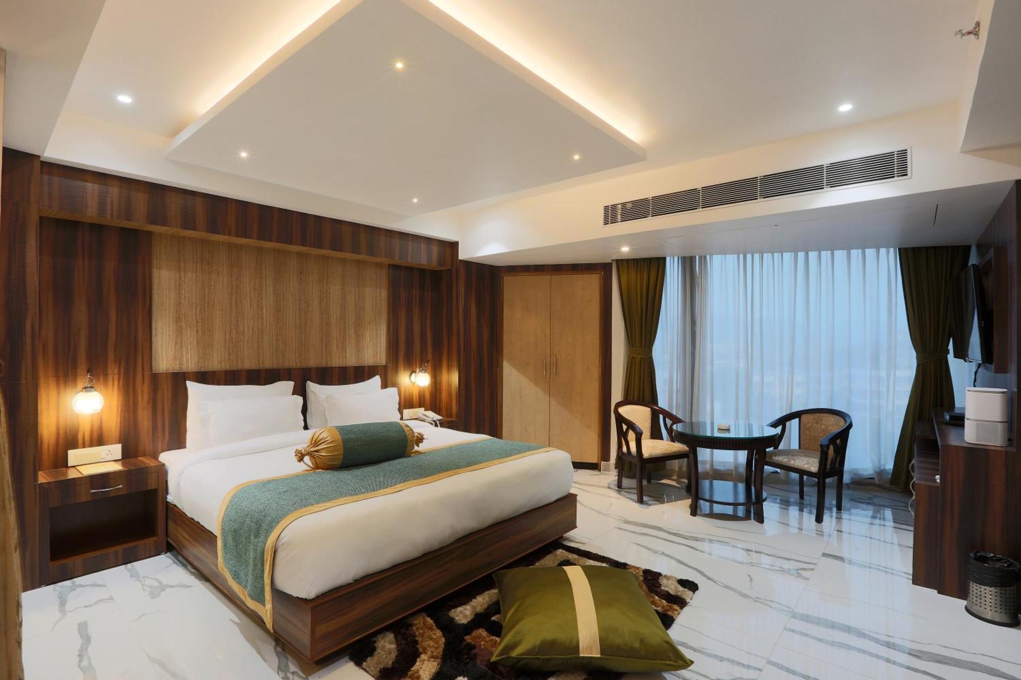 Presidental By East End Delhi Airport Hotel 3*