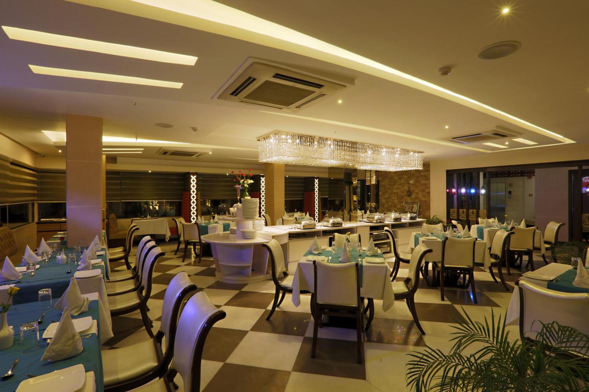 Presidental By East End Delhi Airport Hotel 3*