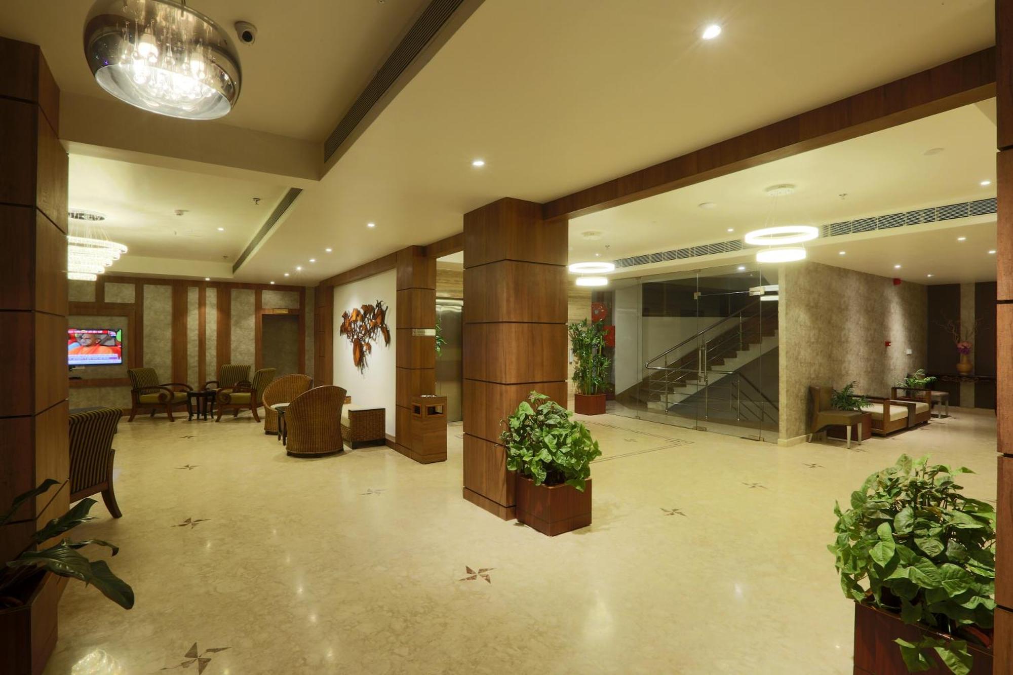 Presidental By East End Delhi Airport Hotel 3*
